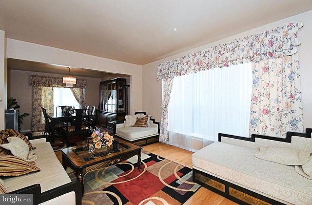 806 SAINT CHRISTOPHER LN, Philadelphia, PA 19116