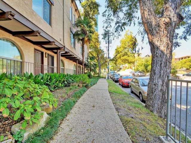505 W 7th ST 202, Austin, TX 78701