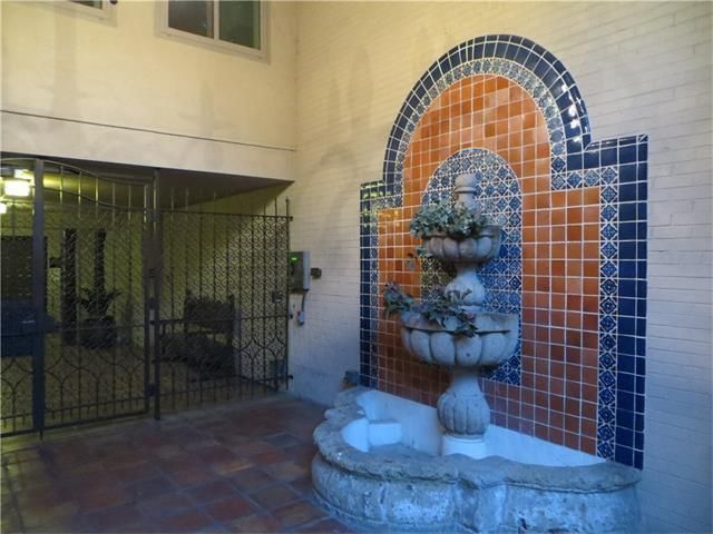 505 W 7th ST 202, Austin, TX 78701