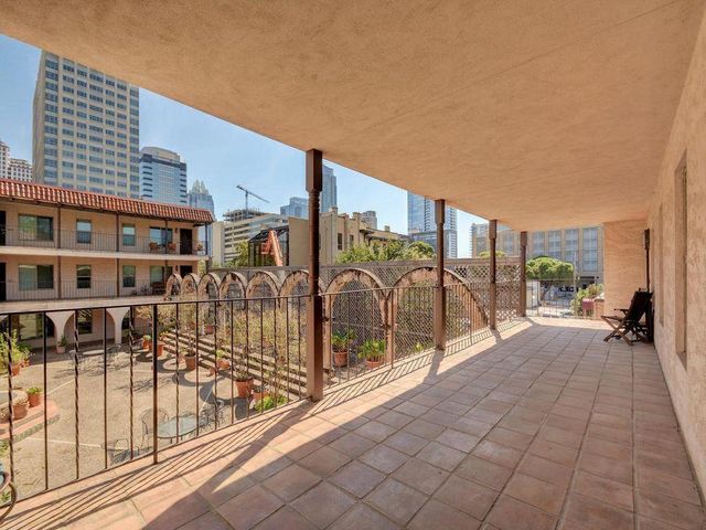 505 W 7th ST 202, Austin, TX 78701