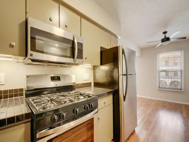 505 W 7th ST 202, Austin, TX 78701