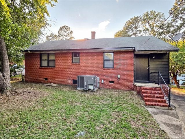 469 McRae Drive, Fayetteville, NC 28305