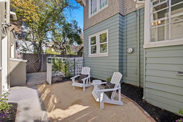 2935 Florence, Berkeley, CA 94705