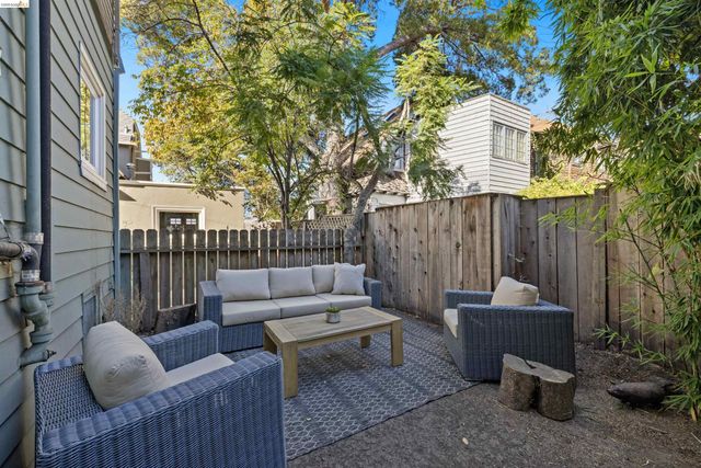 2935 Florence, Berkeley, CA 94705