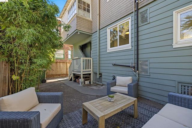 2935 Florence, Berkeley, CA 94705