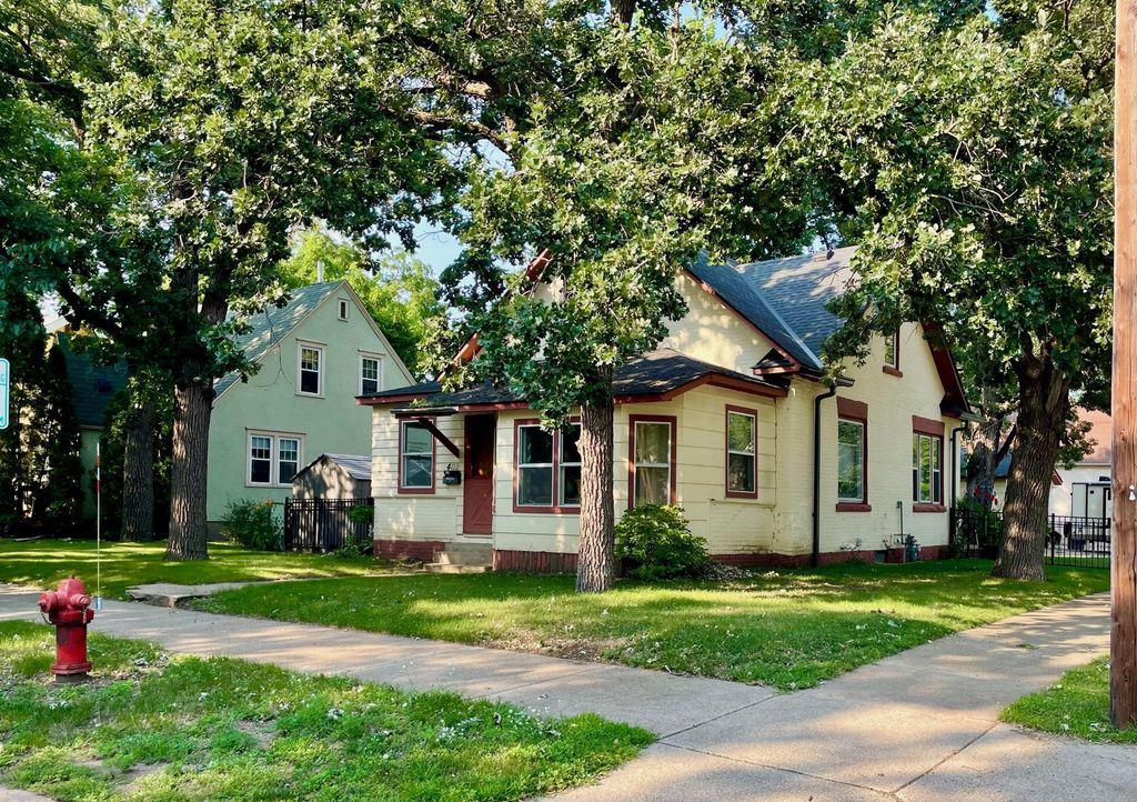 402 3rd Avenue NE, Saint Cloud, MN 56304