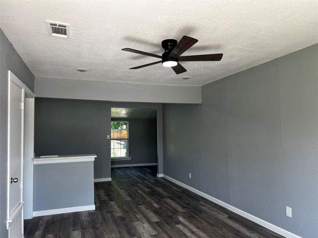 4217 Weber Street, Fort Worth, TX 76106