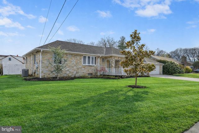 21 LINDEN RD, Bordentown, NJ 08505