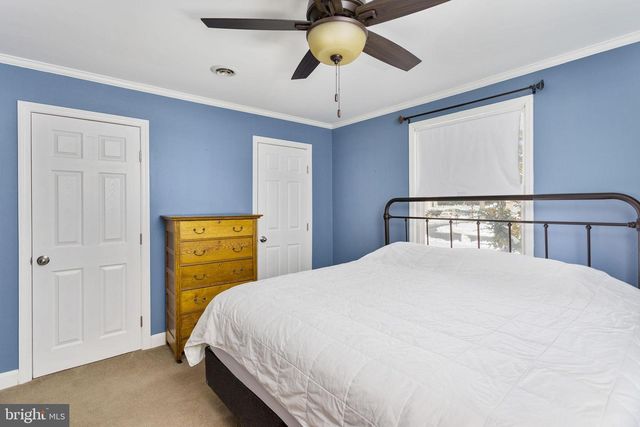 21 LINDEN RD, Bordentown, NJ 08505