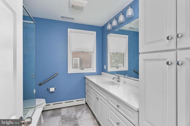 21 LINDEN RD, Bordentown, NJ 08505