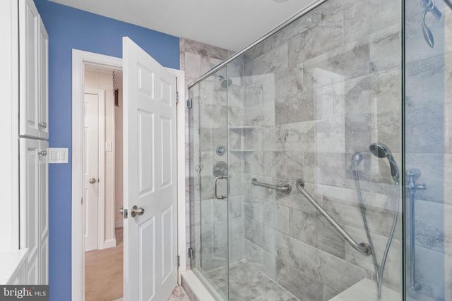 21 LINDEN RD, Bordentown, NJ 08505