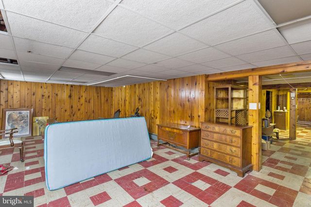 21 LINDEN RD, Bordentown, NJ 08505