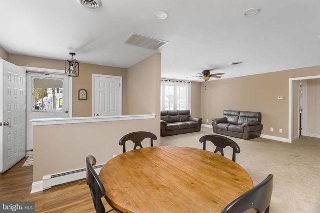 21 LINDEN RD, Bordentown, NJ 08505