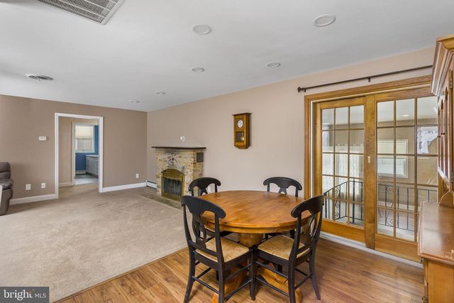 21 LINDEN RD, Bordentown, NJ 08505