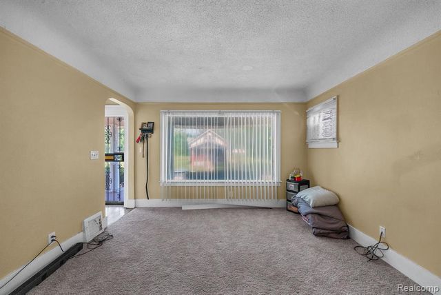 8343 American Street, Detroit, MI 48204