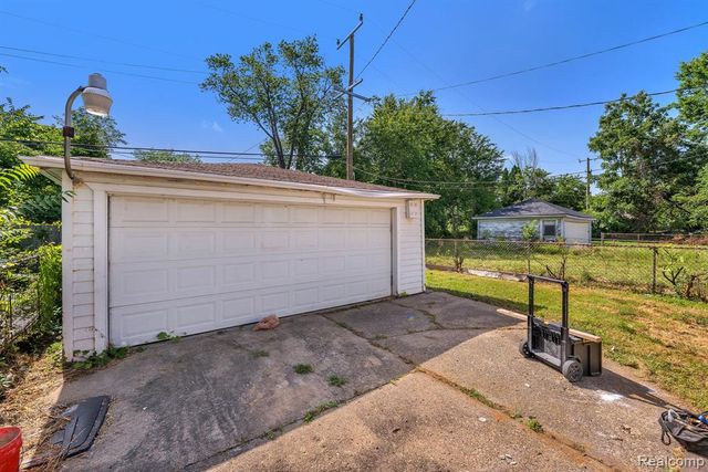 8343 American Street, Detroit, MI 48204