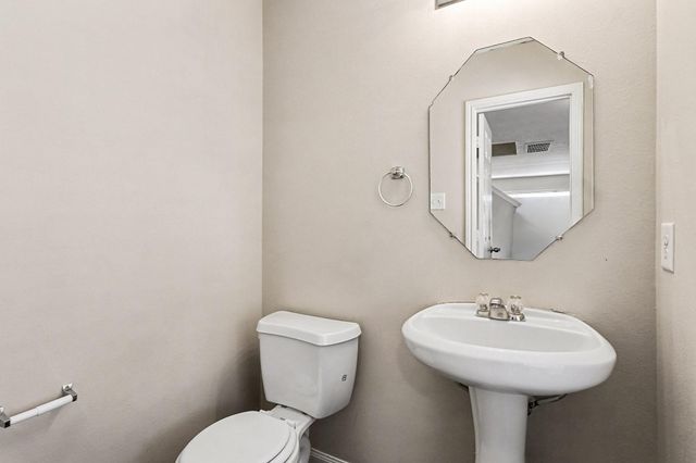 882 Darbydale Crossing Lane, Houston, TX 77090