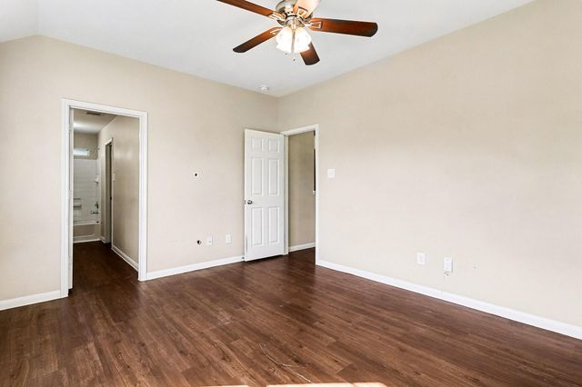 882 Darbydale Crossing Lane, Houston, TX 77090