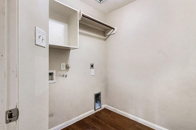 882 Darbydale Crossing Lane, Houston, TX 77090