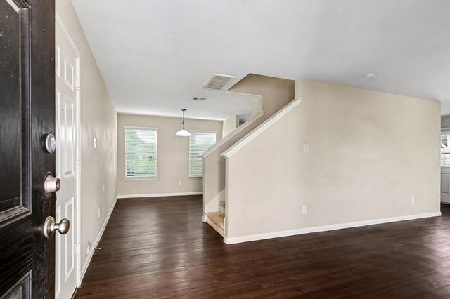 882 Darbydale Crossing Lane, Houston, TX 77090