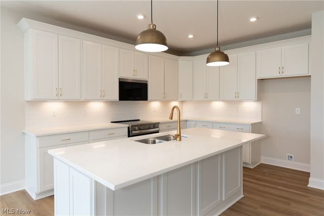 29117 Lancaster Lane, North Olmsted, OH 44070