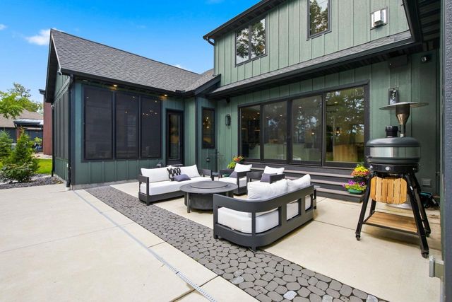 4937 Championship Circle, Middleton, WI 53597