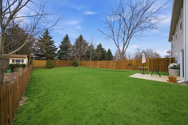 541 Heritage Drive, Oswego, IL 60543