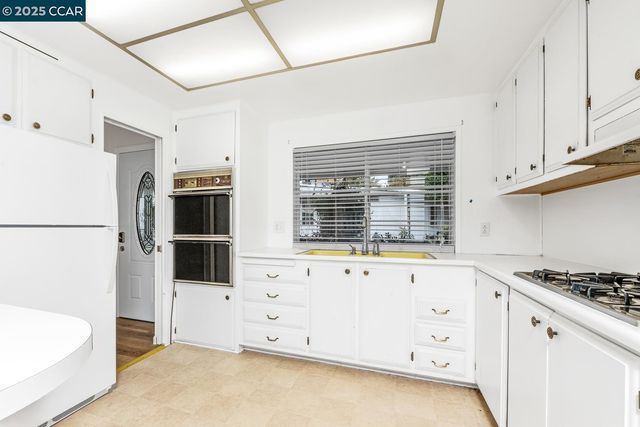 83 A Street, Concord, CA 94520