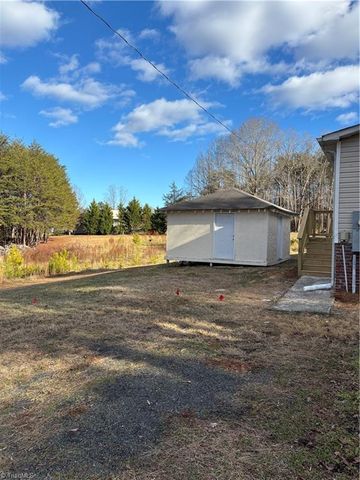 191 Owl Road, Eden, NC 27288