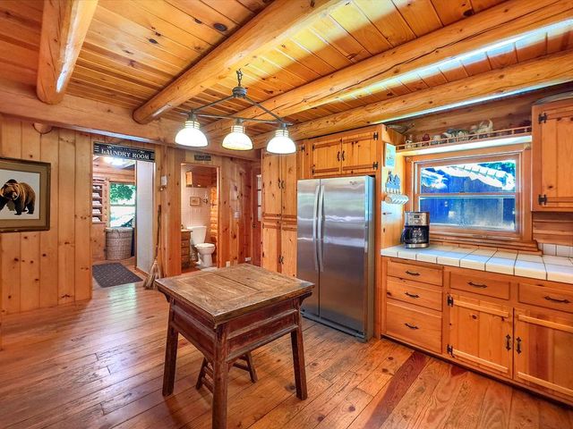 17452 Lake Vera Purdon Rd, Nevada City, CA 95959