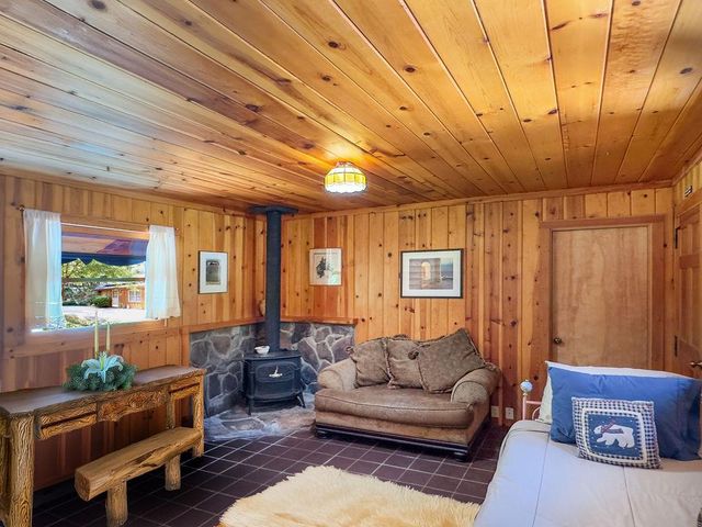 17452 Lake Vera Purdon Rd, Nevada City, CA 95959