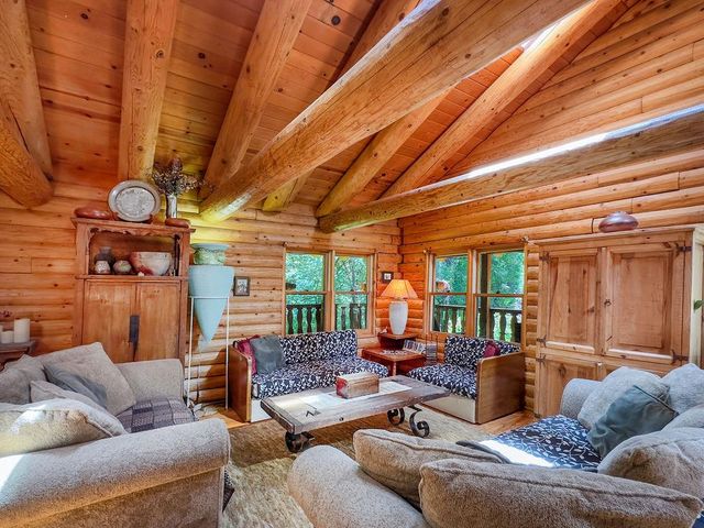 17452 Lake Vera Purdon Rd, Nevada City, CA 95959