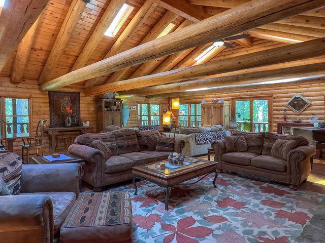 17452 Lake Vera Purdon Rd, Nevada City, CA 95959