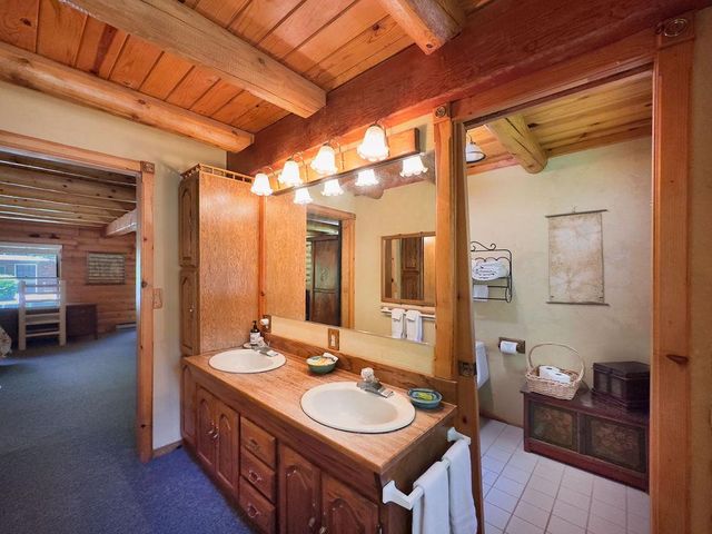 17452 Lake Vera Purdon Rd, Nevada City, CA 95959