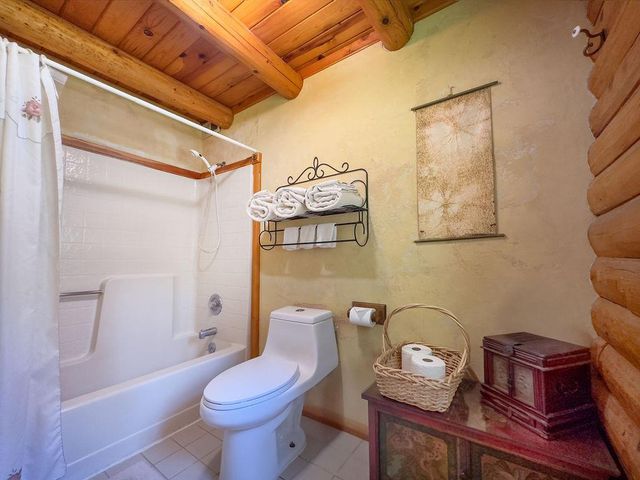 17452 Lake Vera Purdon Rd, Nevada City, CA 95959