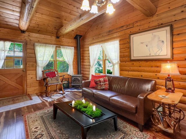 17452 Lake Vera Purdon Rd, Nevada City, CA 95959