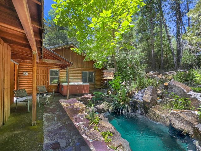 17452 Lake Vera Purdon Rd, Nevada City, CA 95959