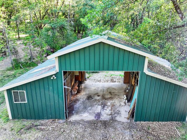 17452 Lake Vera Purdon Rd, Nevada City, CA 95959