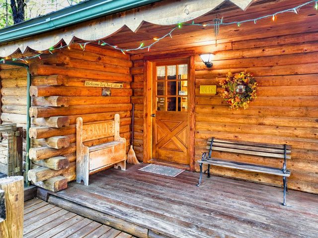 17452 Lake Vera Purdon Rd, Nevada City, CA 95959