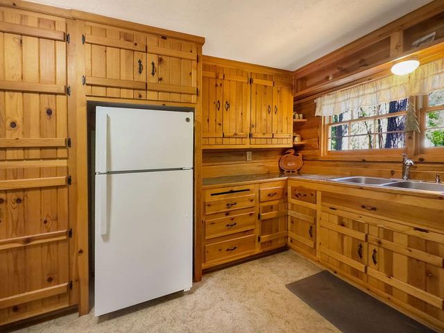 17452 Lake Vera Purdon Rd, Nevada City, CA 95959