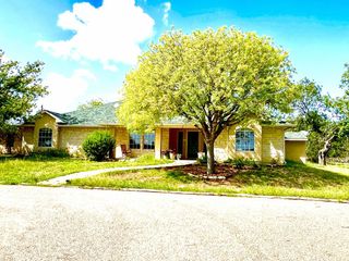220 E Lower Turtle Creek Rd, Kerrville, TX 78028