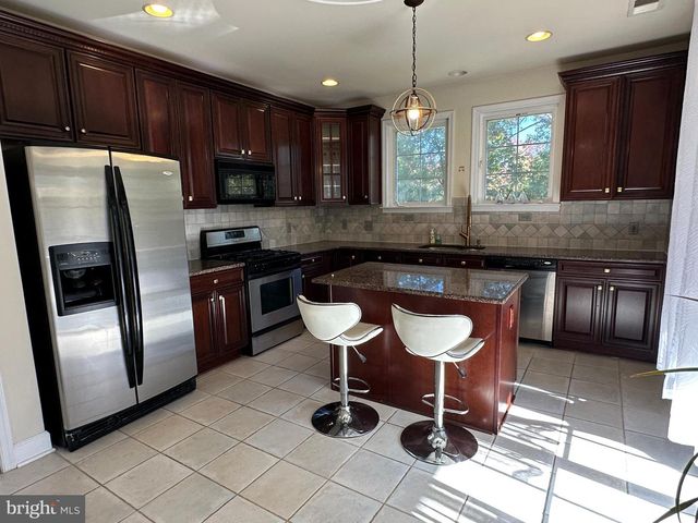 13846 GREENDALE DR #59, Woodbridge, VA 22191