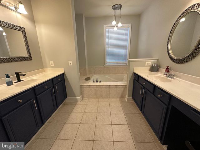 13846 GREENDALE DR #59, Woodbridge, VA 22191