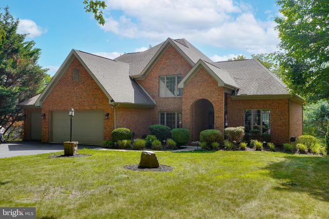 2651 CASTLEGREEN DRIVE, Greencastle, PA 17225