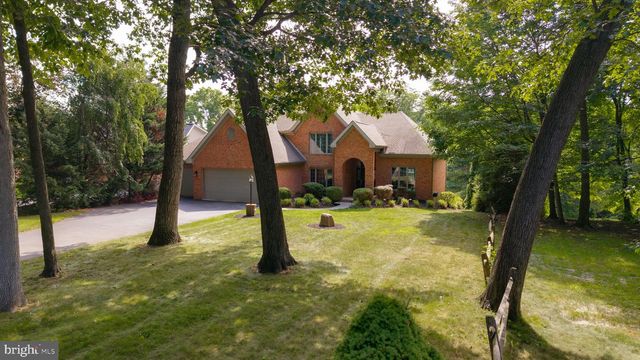 2651 CASTLEGREEN DRIVE, Greencastle, PA 17225