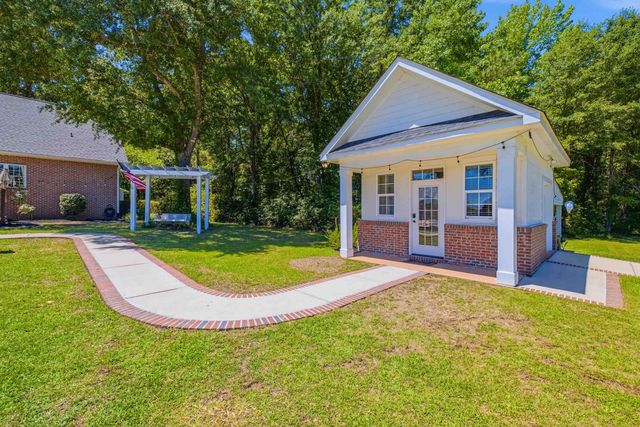 5417 Privetts Rd., Conway, SC 29526