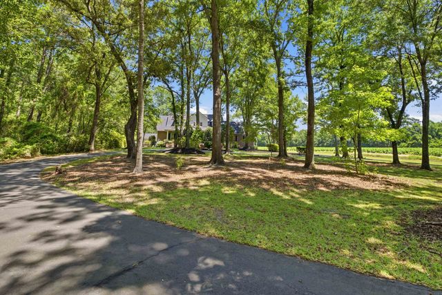 5417 Privetts Rd., Conway, SC 29526