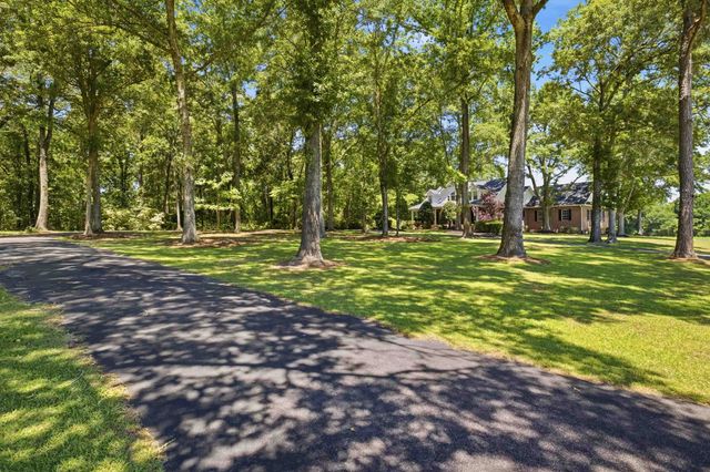 5417 Privetts Rd., Conway, SC 29526