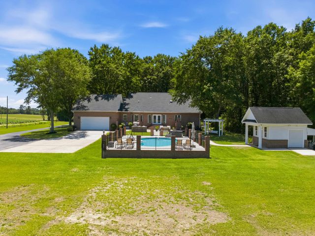 5417 Privetts Rd., Conway, SC 29526
