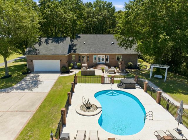 5417 Privetts Rd., Conway, SC 29526